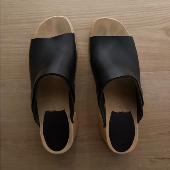 Swedish Hasbeens Black Leather Open Toe Clogs - Picture 4 of 4